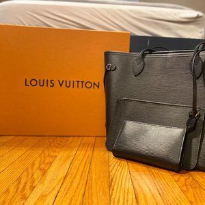 Louis Vuitton Black EPI Neverfull MM Handbag